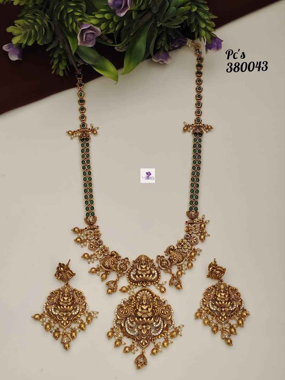 Mullai Mala (Jasmine Garland) Necklace Set