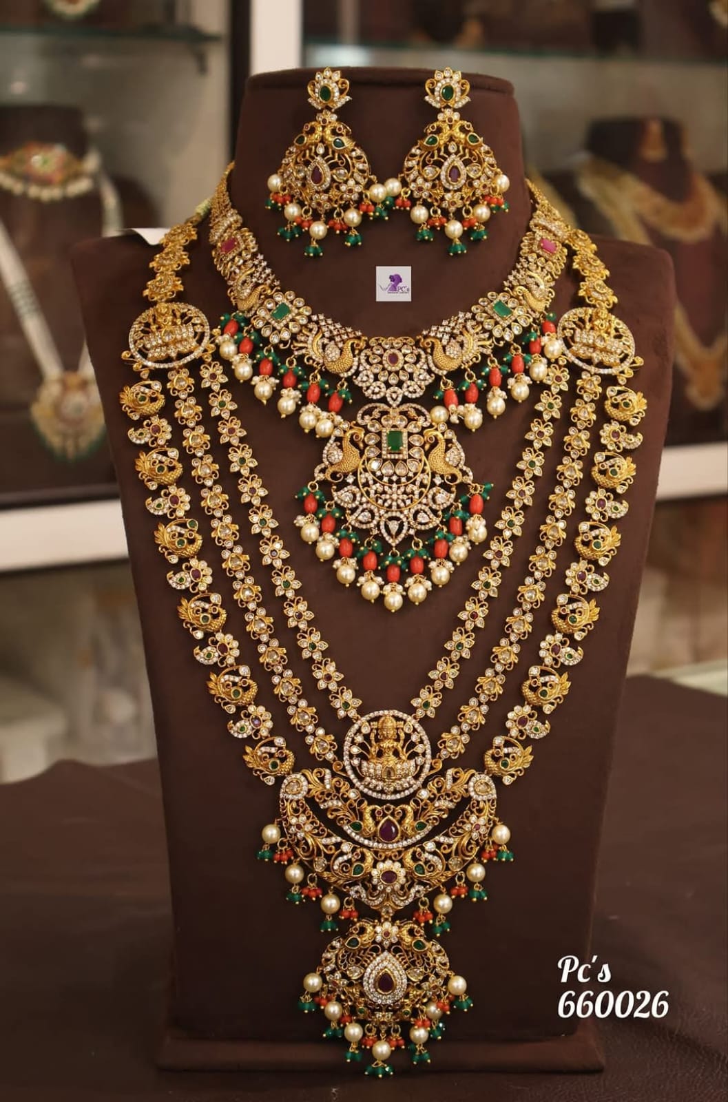 Kaveri Kanakam (Golden Glow of Kaveri) Necklace Set